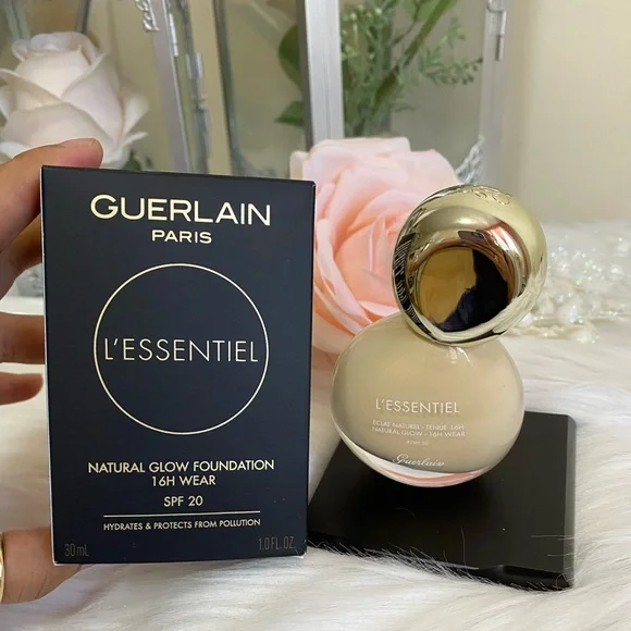 Guerlain L'esentiel natural glow foudation 16H wear COLOR PORCELAIN WARM 1 FL OZ - Picture 1 of 7